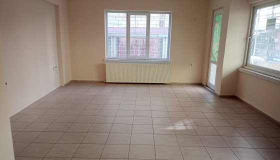 LEMAS EMLAK : POZCU MERKEZDE DOĞALGAZLI KİRALIK DAİRE